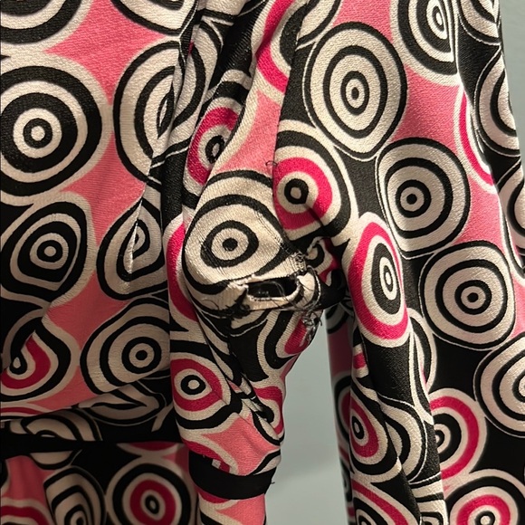 Bay Studio Pink and Black Flutter Sleeve Tunic - Picture 5 of 6